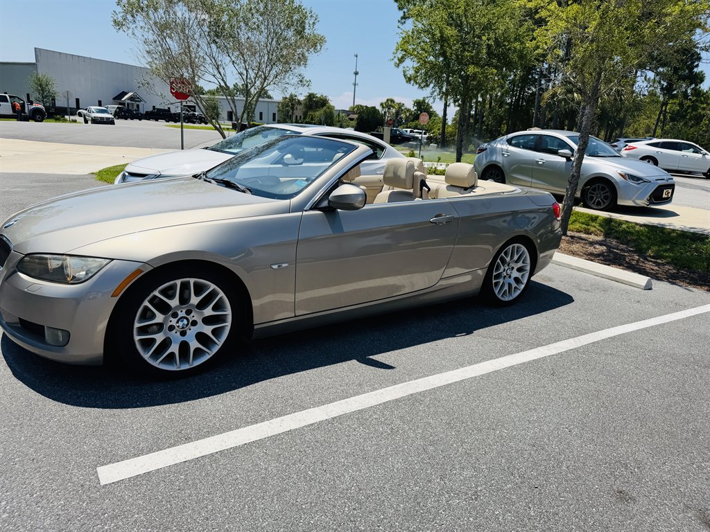 2010 BMW 3 Series 328i Convertible SULEV's photo