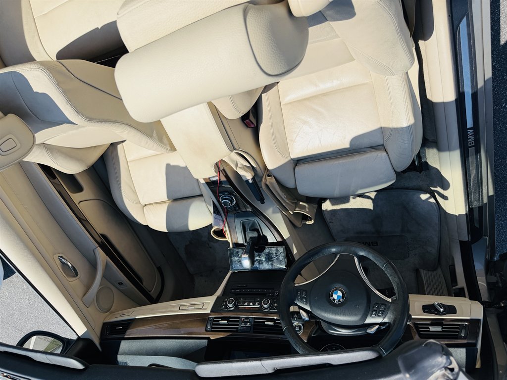 2010 BMW 3 Series 328i - Photo 9